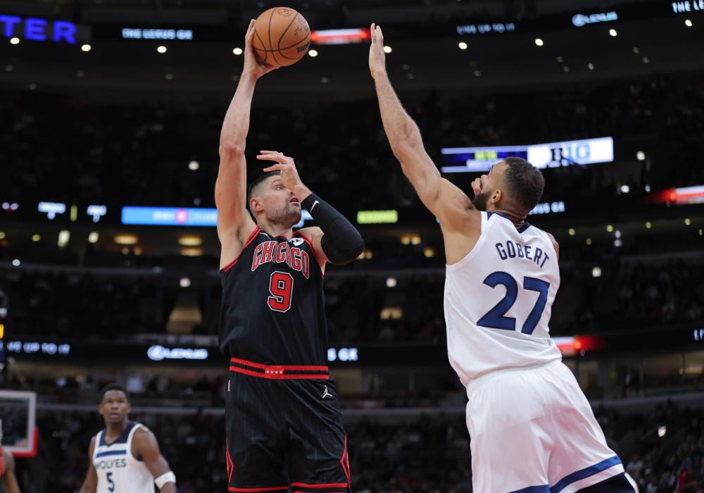 他们通过高 他们通过高