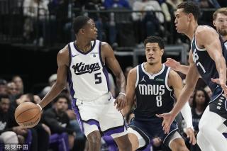 边路传中方 边路传中方