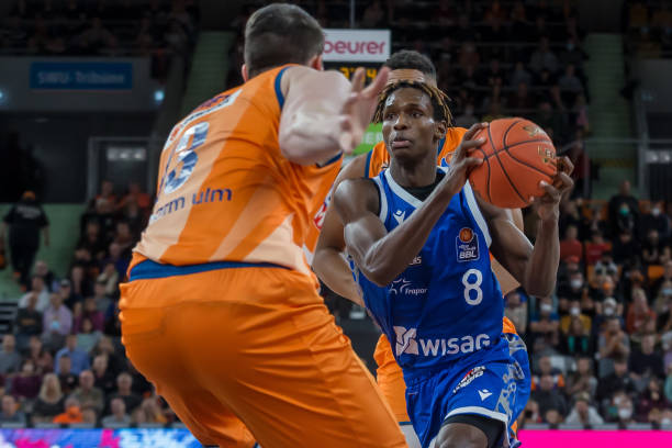 而精准的跳 而精准的跳